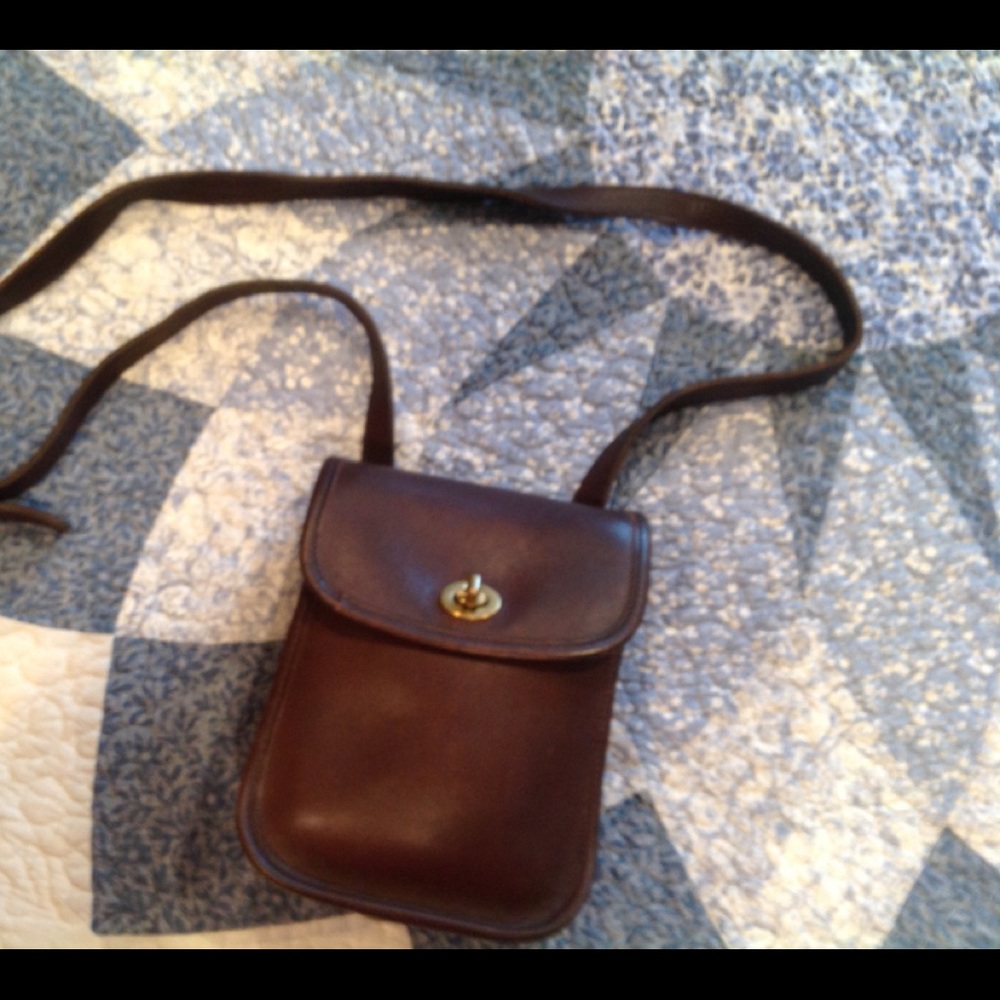 🔥Authentic Brown Leather Coach Cross Body Bag🔥